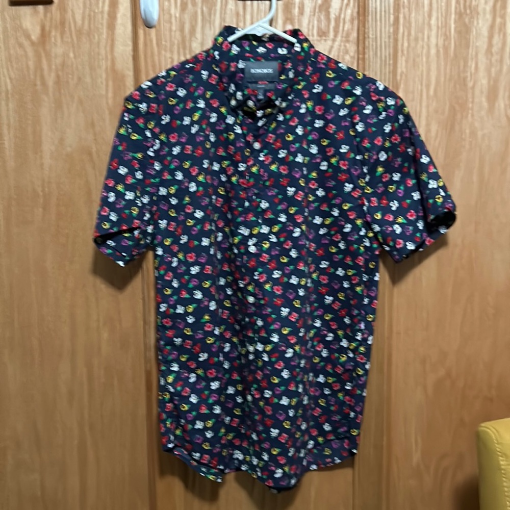 Bonobos men’s 100% cotton, short sleeve shirt. Large slim Fit.
